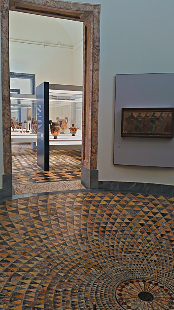 Villa dei Papiri, Herculaneum. July 2019.
Circular polychrome mosaic floor, from the Belvedere. Photo courtesy of Giuseppe Ciaramella.